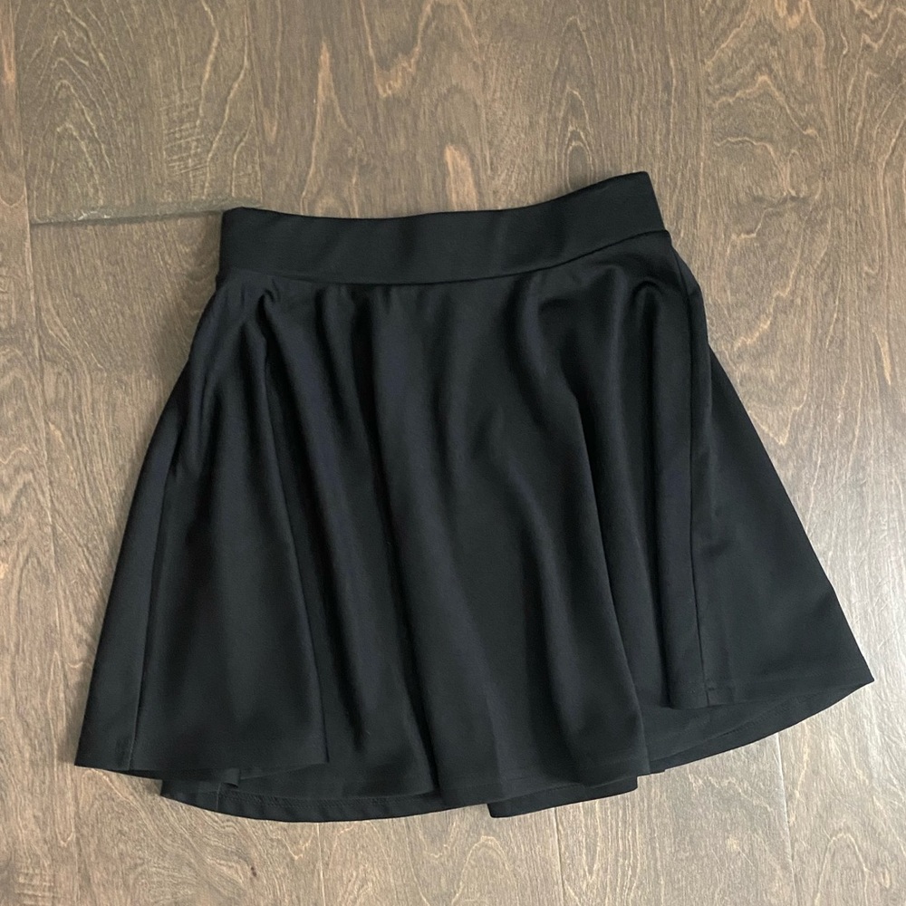 Black activewear skirt women’s small
